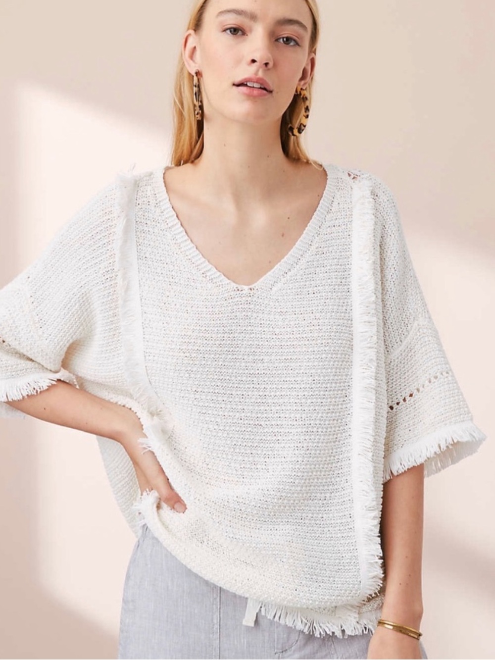 Lou & Grey Cream V-Neck Short Sleeve Fringe Sweater medium